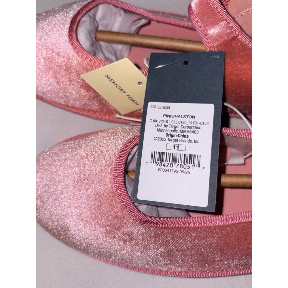 Universal Thread Pink Velvet Mary Jane Flats Memory Foam Halston Size 11 NEW - Picture 3 of 11
